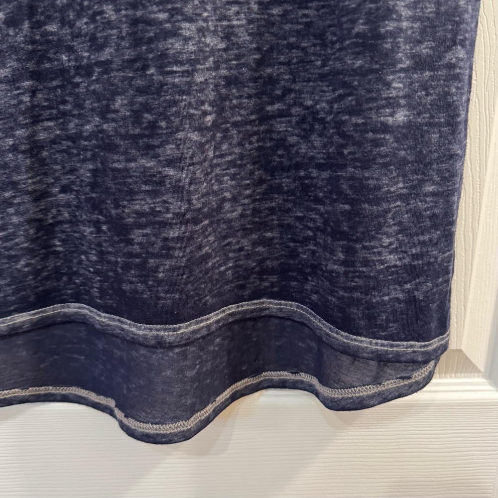Women’s Wonder Woman Tissue Tee - Picture 8 of 10